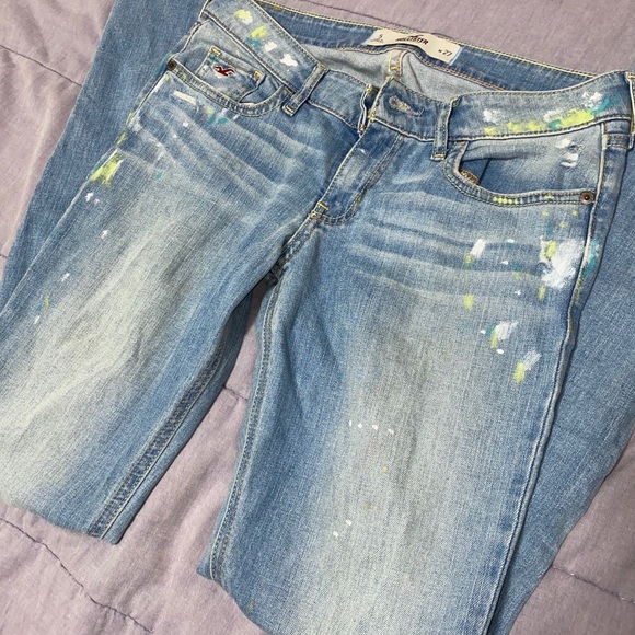 Hollister Jeans (low-rise) - Picture 3 of 5